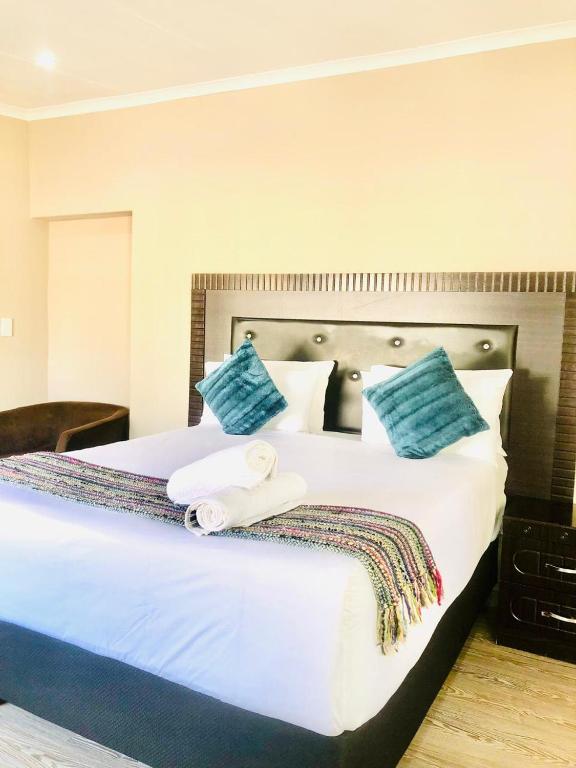 Room 4 photo 2