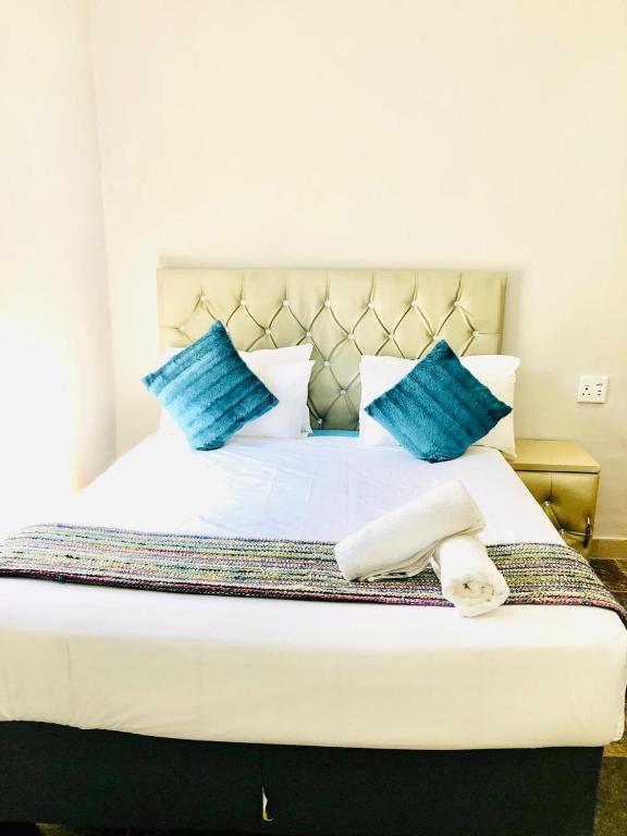 Room 2 at Chapman Guest House