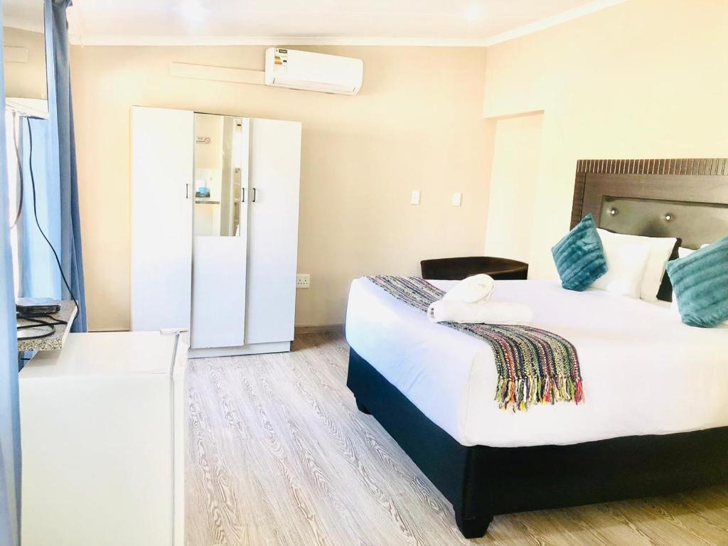 Room 4 photo 3